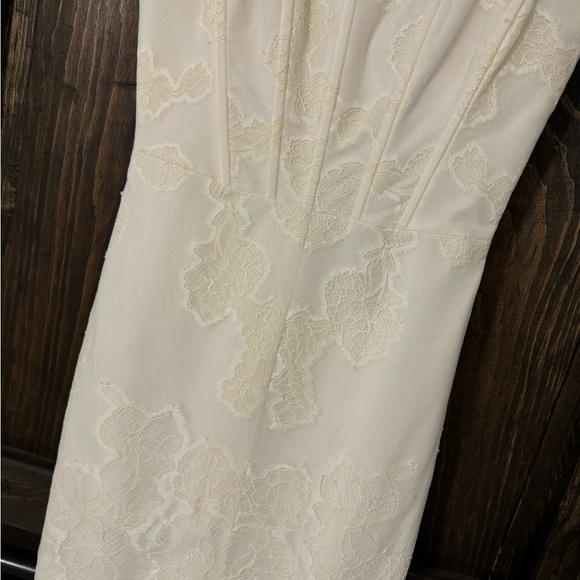 NWT BCBG Off white “Alyce” dress - Picture 3 of 4